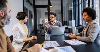 AI tools assisting small business owners in the US