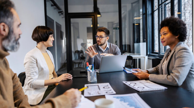 AI tools assisting small business owners in the US