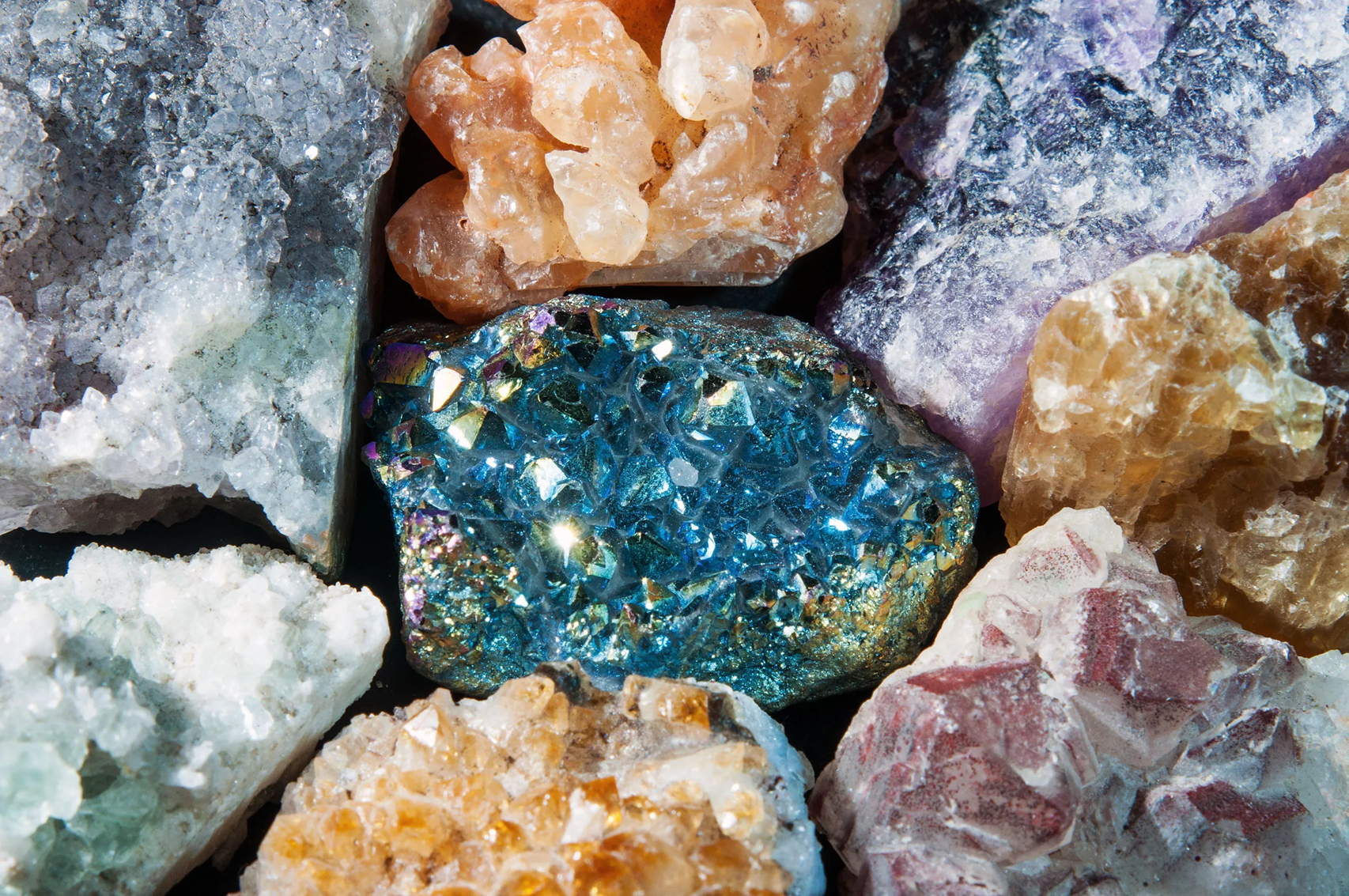 Jadeitový Kameň Meaning, Benefits & Uses in Healing and Jewelry